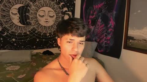 Victorino Jhonson online show from January 2025 08:31:02 PM