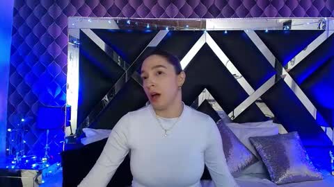 victtoria lee online show from February 2026 07:01:02 PM