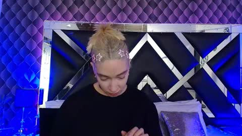 victtoria lee online show from February 2026 07:10:01 PM