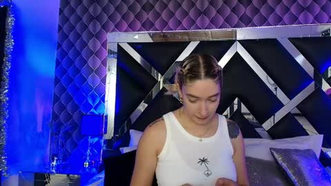 Snapshot of victtoria_lee chatting on May 2026 06:59:01 PM victtoria lee online show from May 2026 06:59:01 PM