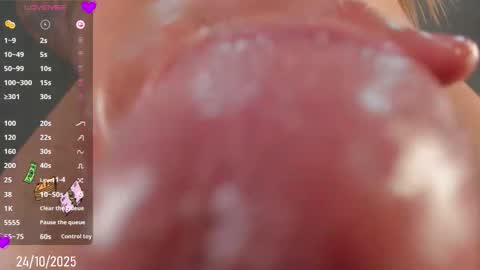 Snapshot of victtoria_parker chatting on October 2025 01:51:02 PM VICTORIA online show from October 2025 01:51:02 PM