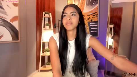 Snapshot of vienah chatting on October 2025 12:58:01 PM Karla online show from October 2025 12:58:01 PM