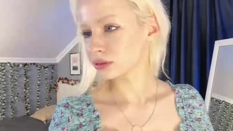 Snapshot of vienna_gones chatting on July 2026 11:05:02 AM Eva online show from July 2026 11:05:02 AM
