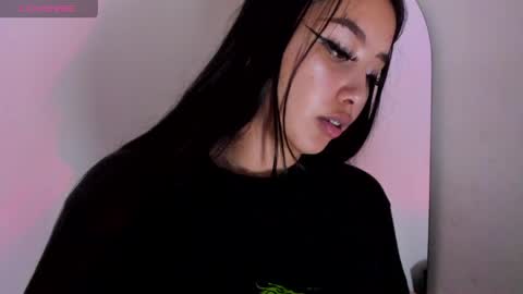 Snapshot of viioleett_cum chatting on May 2026 06:49:02 PM viioleett_cum online show from May 2026 06:49:02 PM