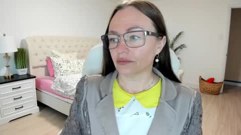 Snapshot of vika7333 chatting on September 2025 12:09:01 PM Ukrainian-woman online show from September 2025 12:09:01 PM