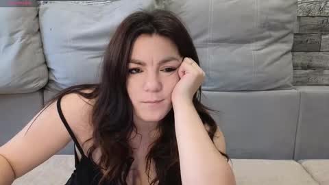 Snapshot of vika_loves_you chatting on October 2025 02:20:01 AM follow my fansly online show from October 2025 02:20:01 AM
