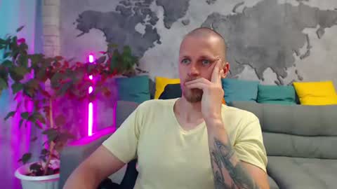 vikingchrisss online show from July 2026 10:52:01 AM