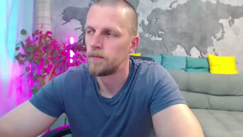 vikingchrisss online show from July 2026 12:03:02 PM