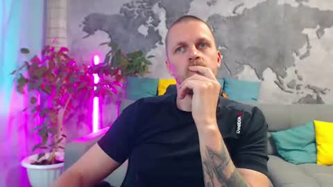 vikingchrisss online show from July 2026 10:44:02 AM