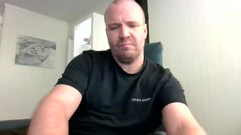 Snapshot of vikingsub30 chatting on February 2026 02:04:01 AM vikingsub30 online show from February 2026 02:04:01 AM