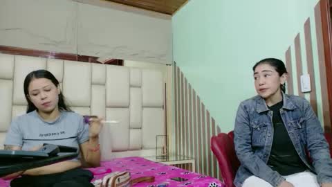 vikiTomson online show from February 2026 01:37:02 PM