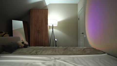 VIKKI online show from October 2025 10:26:01 AM