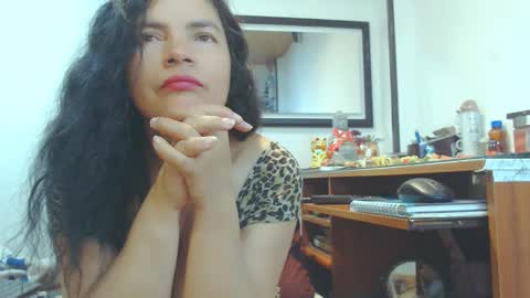 VIKKKTORIAAA online show from October 2025 08:34:02 AM