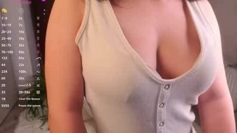 Snapshot of viksinite chatting on February 2026 06:27:01 PM Vixi online show from February 2026 06:27:01 PM