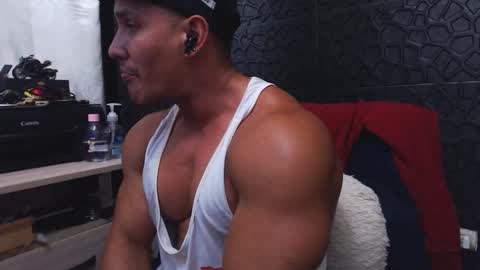 Viktor Herrera online show from September 2025 02:48:01 AM