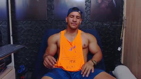 Viktor Herrera online show from April 2026 07:52:02 PM