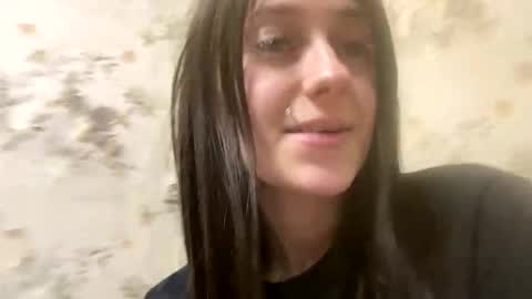 Snapshot of viktoria9898 chatting on March 2026 11:52:01 PM Sweett online show from March 2026 11:52:01 PM