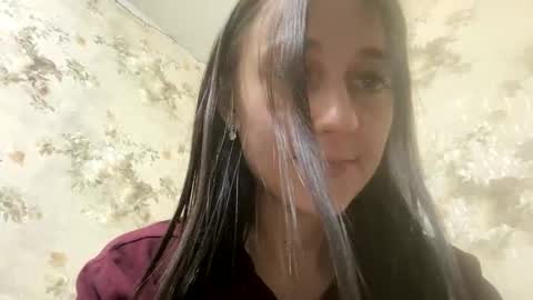Snapshot of viktoria9898 chatting on March 2026 01:43:01 AM Sweett online show from March 2026 01:43:01 AM