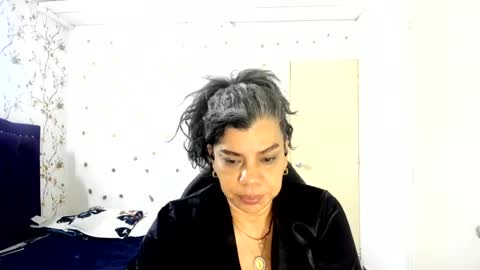 Snapshot of vikyadams chatting on June 2026 05:45:02 AM VIKY ADAMS online show from June 2026 05:45:02 AM