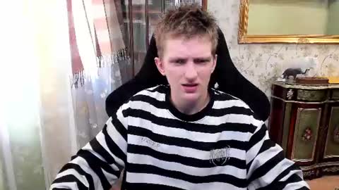 Dimoooooon online show from June 2026 07:25:01 AM