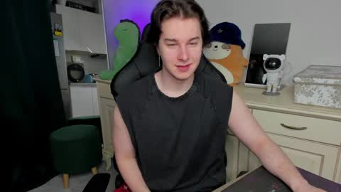 Snapshot of vincent__strong chatting on May 2026 03:23:01 AM Vincent Strong online show from May 2026 03:23:01 AM