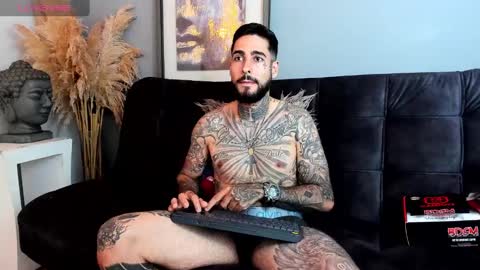 Snapshot of vincentsartori chatting on October 2025 06:02:01 PM Vincent Sartori online show from October 2025 06:02:01 PM