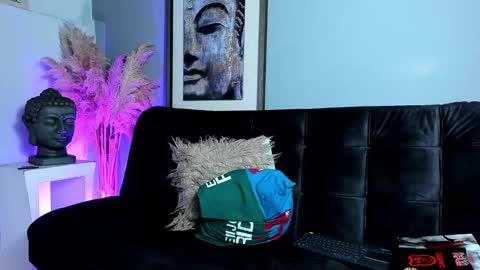 Snapshot of vincentsartori chatting on November 2025 01:15:02 AM Vincent Sartori online show from November 2025 01:15:02 AM