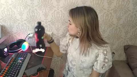Mira online show from May 2026 04:12:01 PM