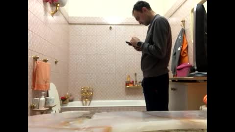 Snapshot of vinmin90 chatting on December 2024 06:27:02 PM Zenith online show from December 2024 06:27:02 PM