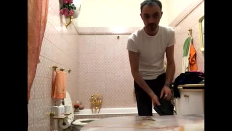 Snapshot of vinmin90 chatting on January 2025 09:30:01 PM Zenith online show from January 2025 09:30:01 PM