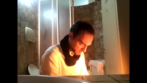 Snapshot of vinmin90 chatting on January 2025 12:01:01 AM Zenith online show from January 2025 12:01:01 AM