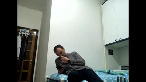 Snapshot of vinmin90 chatting on October 2025 08:55:02 AM Zenith online show from October 2025 08:55:02 AM