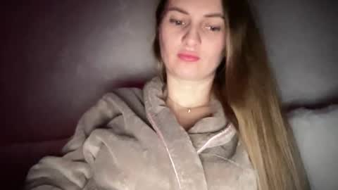 Funny  girl online show from September 2025 11:28:02 PM