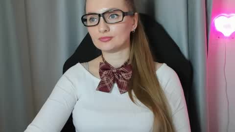 Snapshot of viola_1 chatting on April 2026 08:57:02 PM Funny girl online show from April 2026 08:57:02 PM
