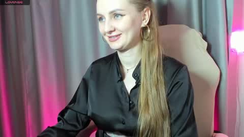 Snapshot of viola_1 chatting on May 2026 09:09:02 PM Funny girl online show from May 2026 09:09:02 PM