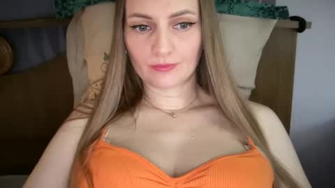 Snapshot of viola_1 chatting on June 2026 04:13:01 PM Funny girl online show from June 2026 04:13:01 PM