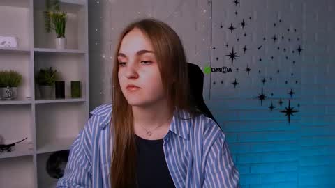 Snapshot of viola_bah chatting on March 2026 11:04:01 AM Vi online show from March 2026 11:04:01 AM