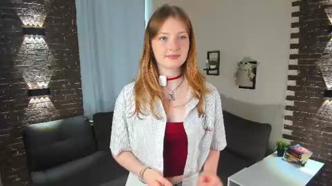 Snapshot of viola_larson chatting on June 2026 09:34:02 AM Viola but friends call me Sisi online show from June 2026 09:34:02 AM