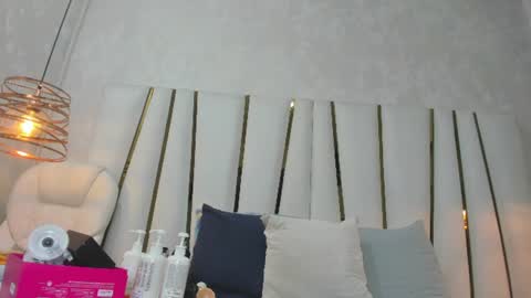 violeet_gray online show from July 2026 11:24:01 AM