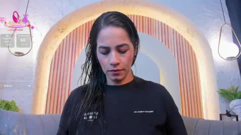 Violette online show from April 2026 10:30:02 AM