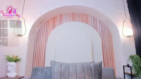 Violette online show from April 2026 09:56:01 AM