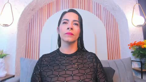 Snapshot of violeet_scottt chatting on June 2026 10:43:02 AM Violette online show from June 2026 10:43:02 AM