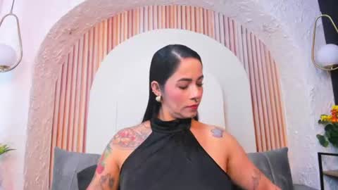 Snapshot of violeet_scottt chatting on June 2026 10:02:02 AM Violette online show from June 2026 10:02:02 AM