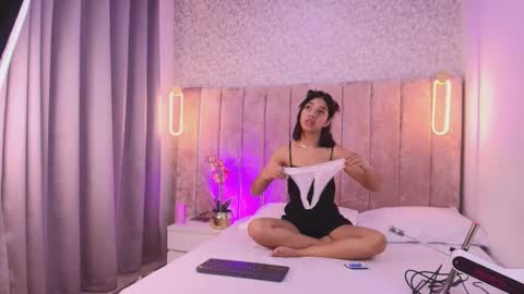 Violeta online show from December 2025 06:46:02 PM