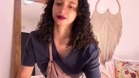 violet__15 online show from February 2026 12:20:01 PM