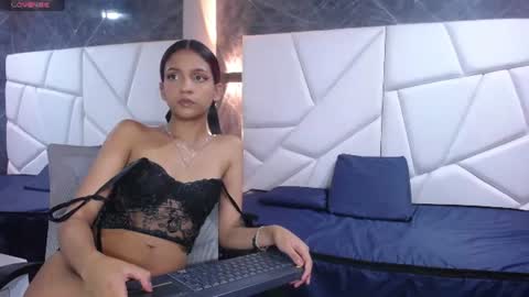 Snapshot of violet_angel13 chatting on July 2026 08:44:02 PM Violet online show from July 2026 08:44:02 PM