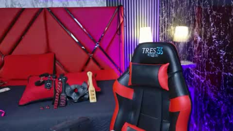 Violet online show from April 2026 12:22:02 PM