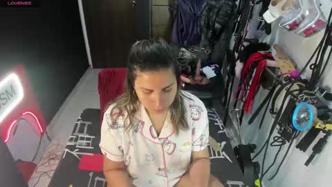 Snapshot of violet_bdsmx chatting on October 2025 09:48:02 PM Kim online show from October 2025 09:48:02 PM