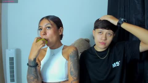 Violet and Casper online show from December 2024 04:32:01 AM