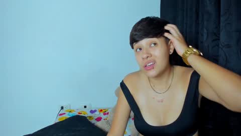 Violet and Casper online show from December 2024 05:53:01 AM